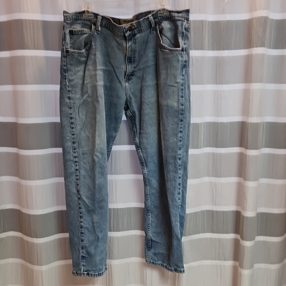 2/$15 Wrangler Men's Light Blue Straight Jeans, GUC